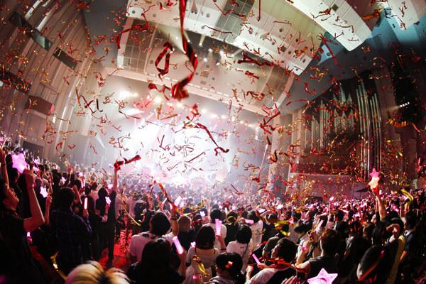 买买买!LiSA宣布将发售首款MusicClip集